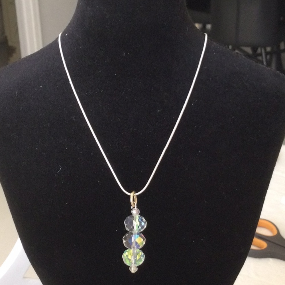 Iridescent Crystal Drop Necklace NWOT *